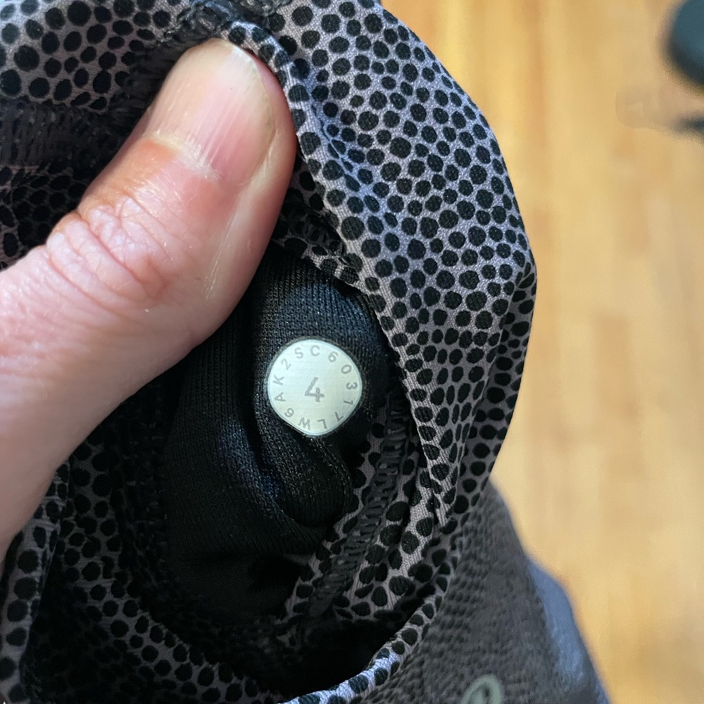 Lululemon Size 4 Wunder Under 21” legging